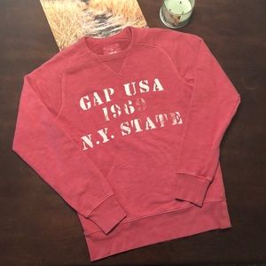 GAP Men’s Crewneck Sweatshirt